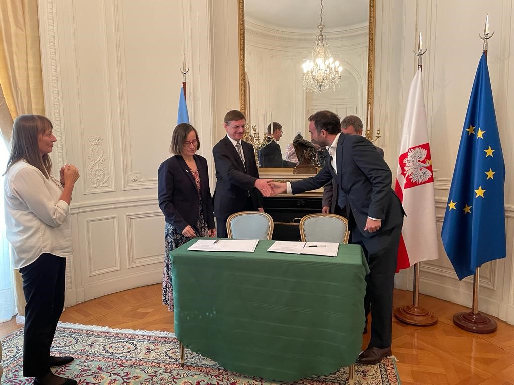 Industry Day w Ambasadzie Polski w Argentynie – pierwsze porozumienie pomiędzy firmami sektora kosmicznego Polski i Argentyny