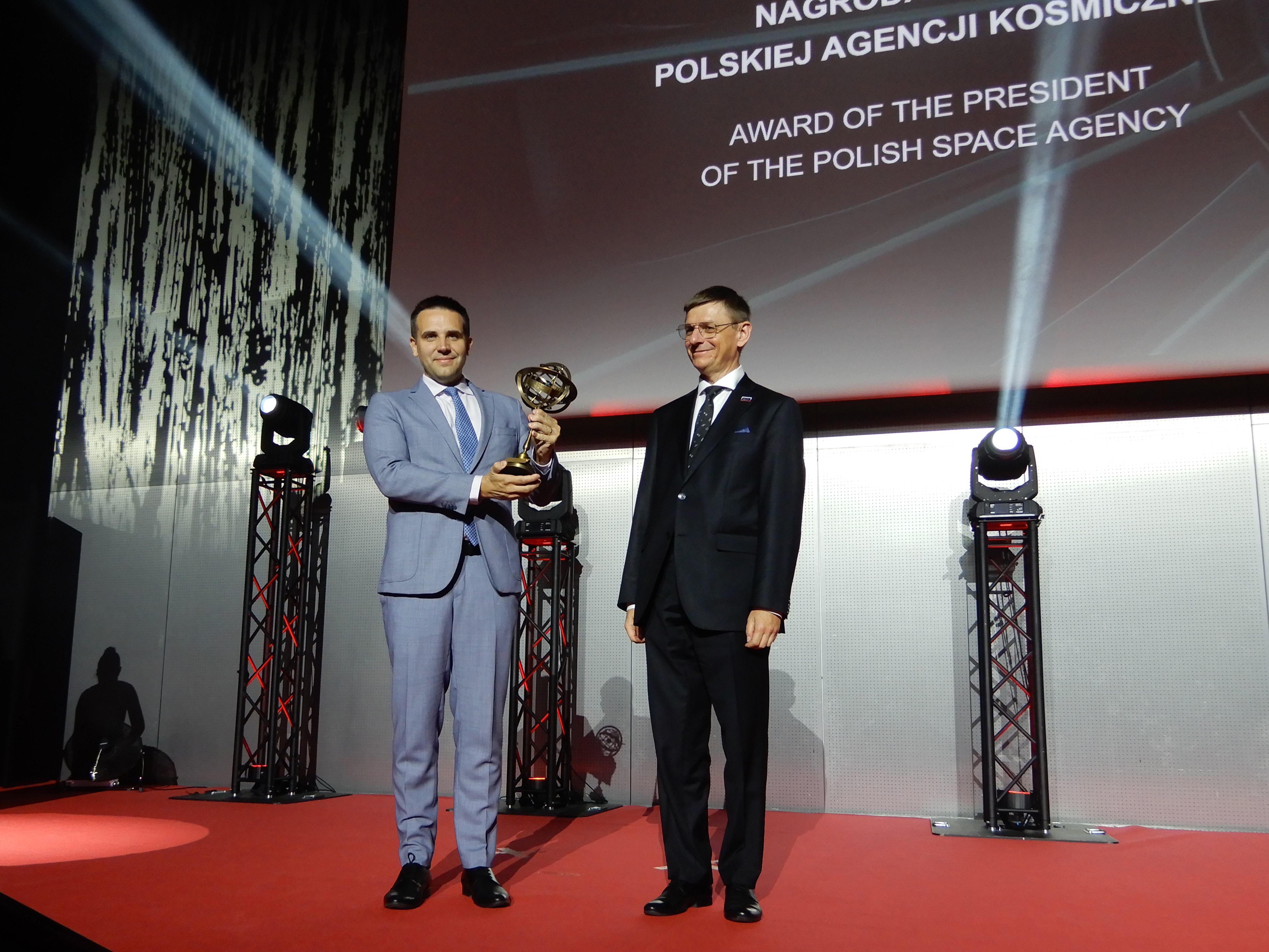 PIAP Space i Creotech z nagrodami podczas Międzynarodowego Salonu Przemysłu Obronnego w Kielcach