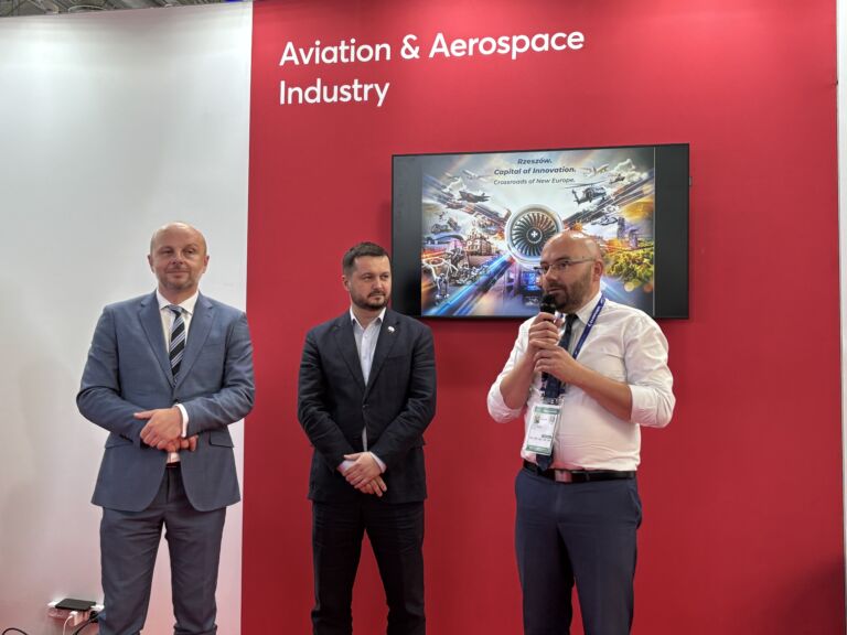 Polscy przedsiębiorcy na targach Paris Air Show 2025