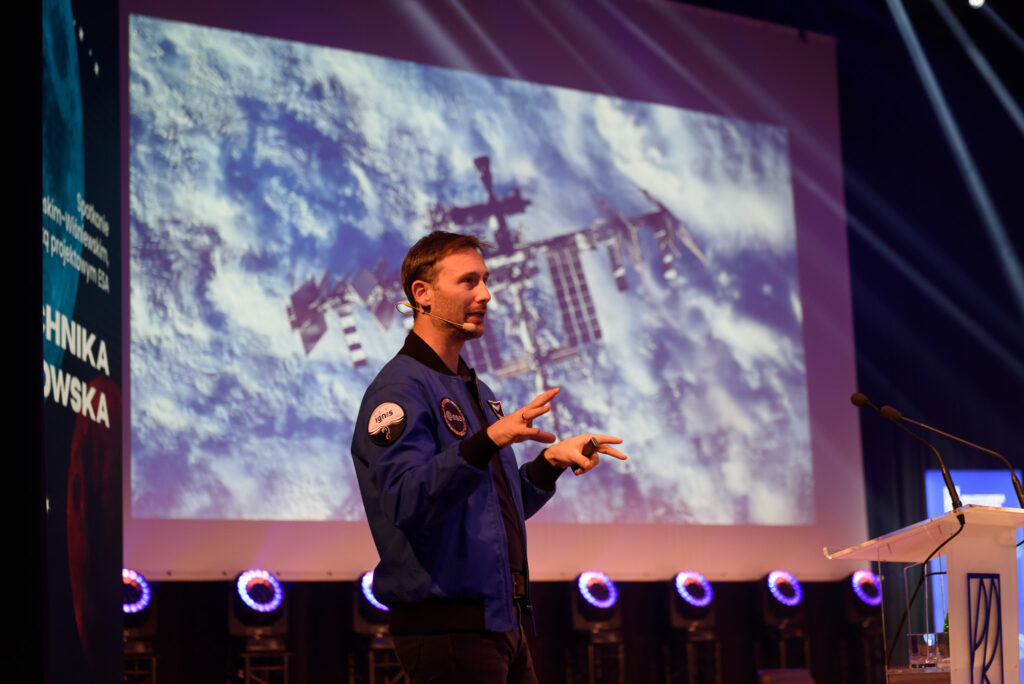 Rzeszów | Ogólnopolska trasa technologiczno-naukowa misji IGNIS z doktorem Sławoszem Uznańskim-Wiśniewskim