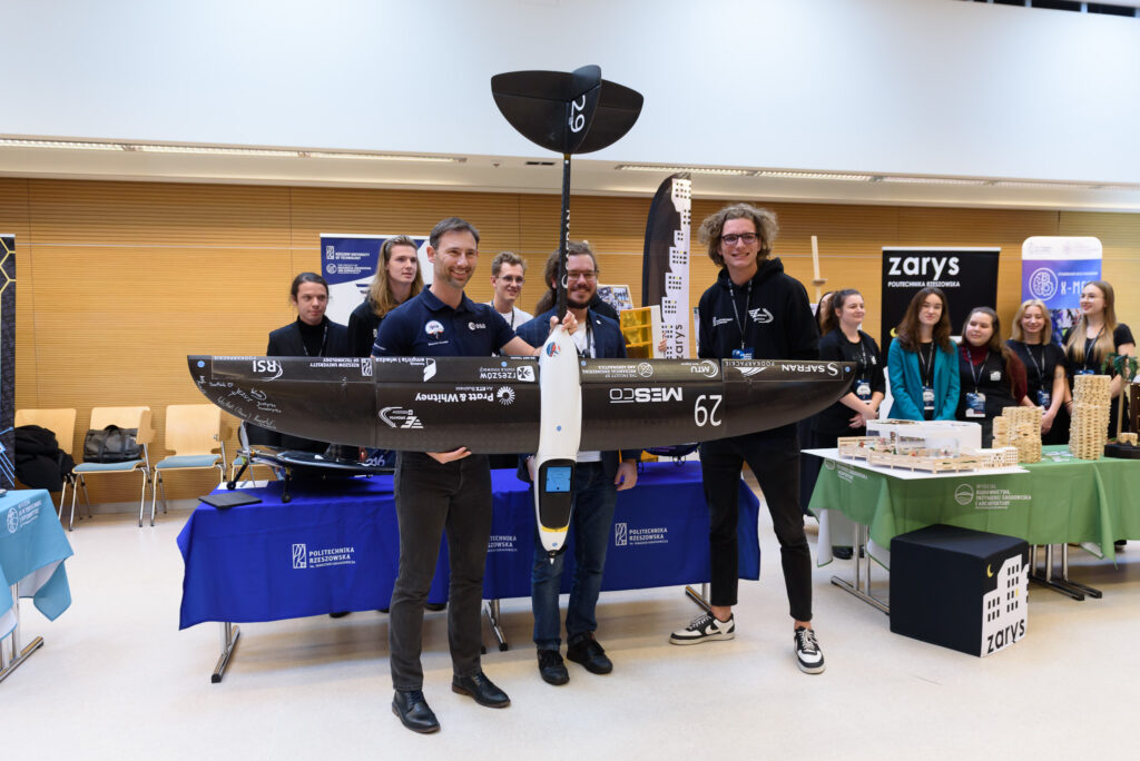 Rzeszów | Ogólnopolska trasa technologiczno-naukowa misji IGNIS z doktorem Sławoszem Uznańskim-Wiśniewskim