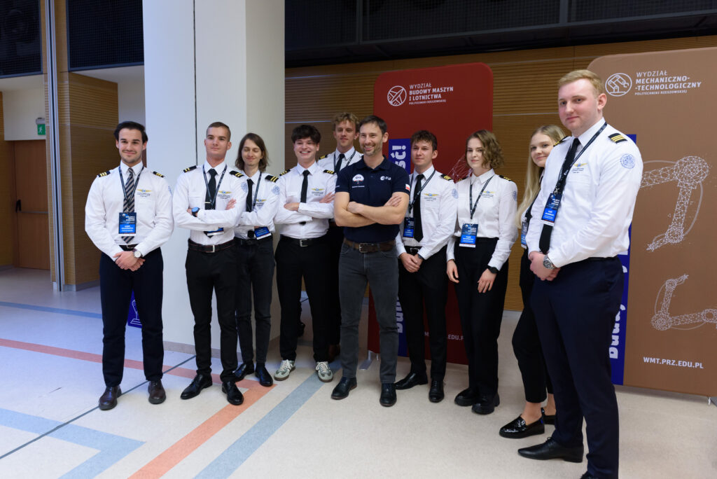 Rzeszów | Ogólnopolska trasa technologiczno-naukowa misji IGNIS z doktorem Sławoszem Uznańskim-Wiśniewskim