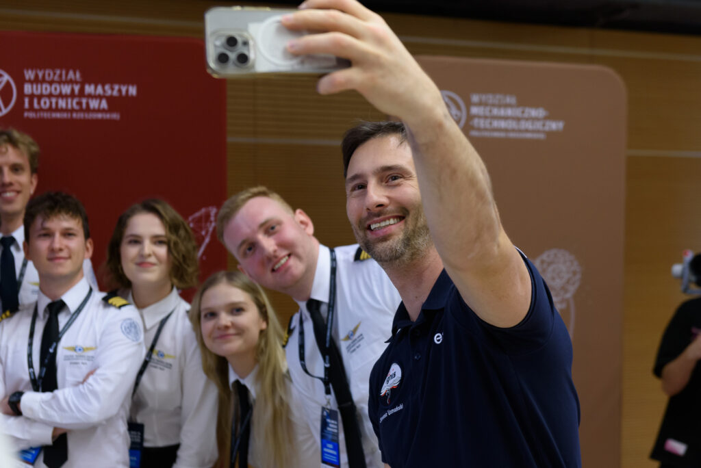 Rzeszów | Ogólnopolska trasa technologiczno-naukowa misji IGNIS z doktorem Sławoszem Uznańskim-Wiśniewskim