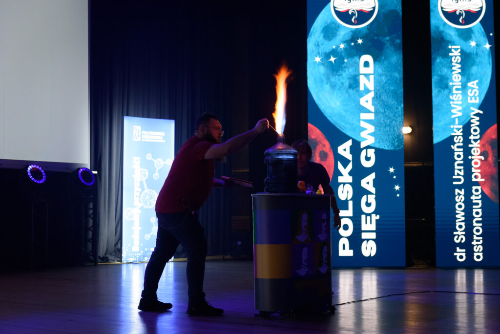 Rzeszów | Ogólnopolska trasa technologiczno-naukowa misji IGNIS z doktorem Sławoszem Uznańskim-Wiśniewskim