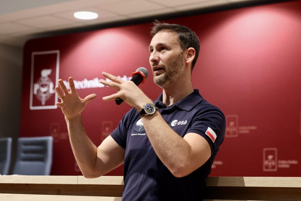 Łódź | Ogólnopolska trasa technologiczno-naukowa misji IGNIS z doktorem Sławoszem Uznańskim-Wiśniewskim