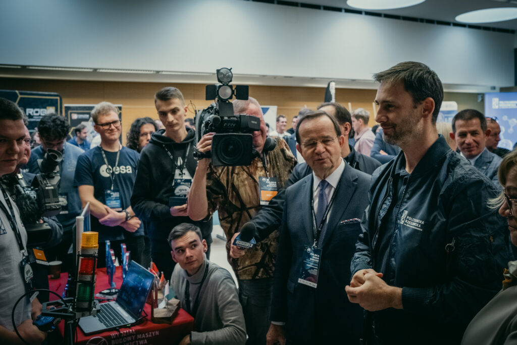 Rzeszów | Ogólnopolska trasa technologiczno-naukowa misji IGNIS z doktorem Sławoszem Uznańskim-Wiśniewskim