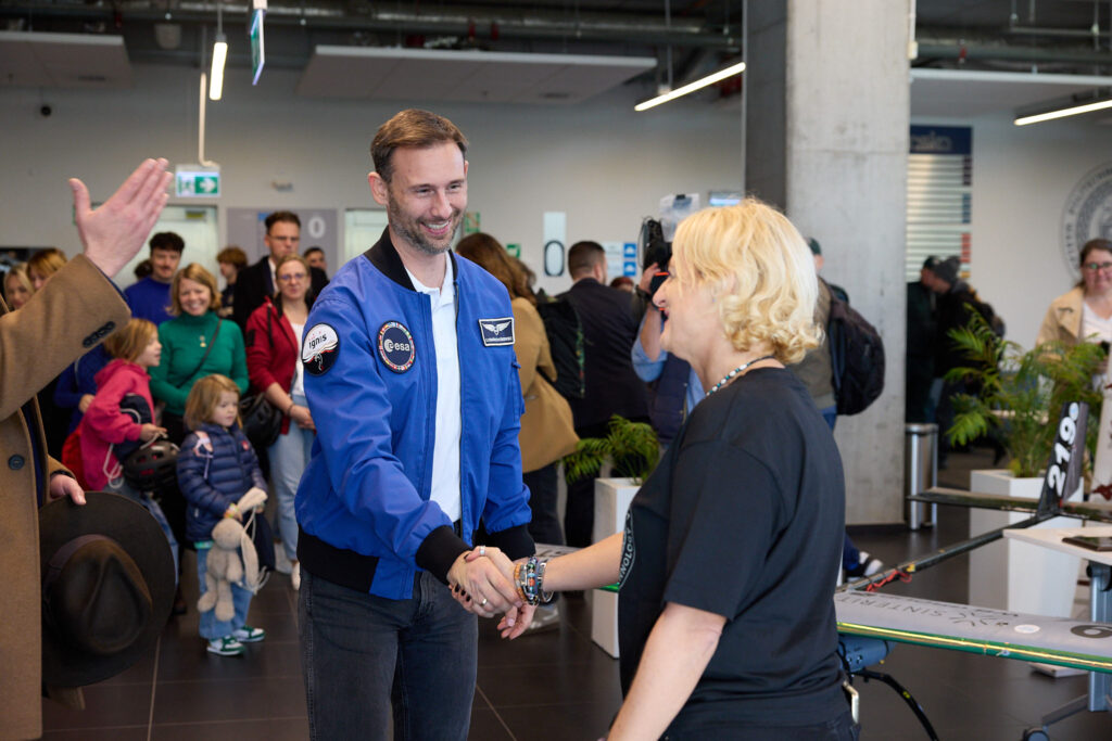 Startuje ogólnopolska trasa technologiczno-naukowa misji IGNIS z doktorem Sławoszem Uznańskim-Wiśniewskim – spotkania na 17 uczelniach.