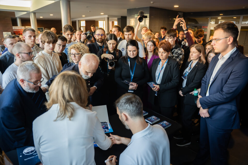 Gliwice | Ogólnopolska trasa technologiczno-naukowa misji IGNIS z doktorem Sławoszem Uznańskim-Wiśniewskim