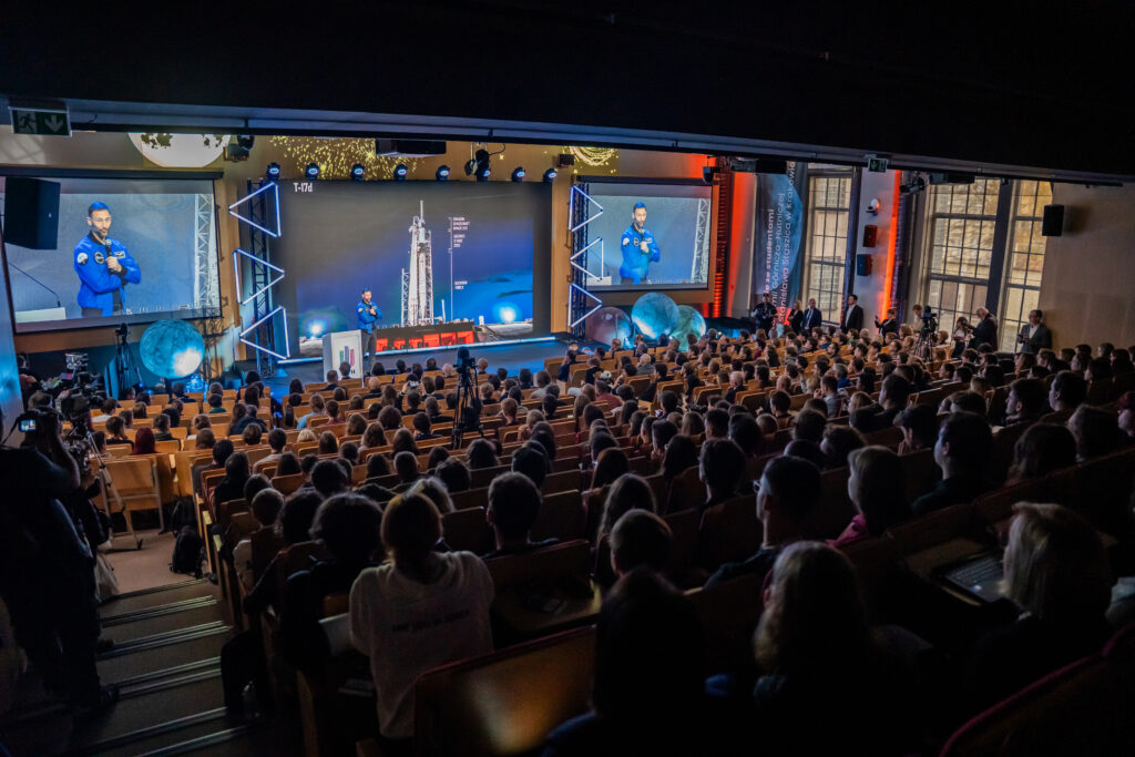 Kraków | Ogólnopolska trasa technologiczno-naukowa misji IGNIS z doktorem Sławoszem Uznańskim-Wiśniewskim