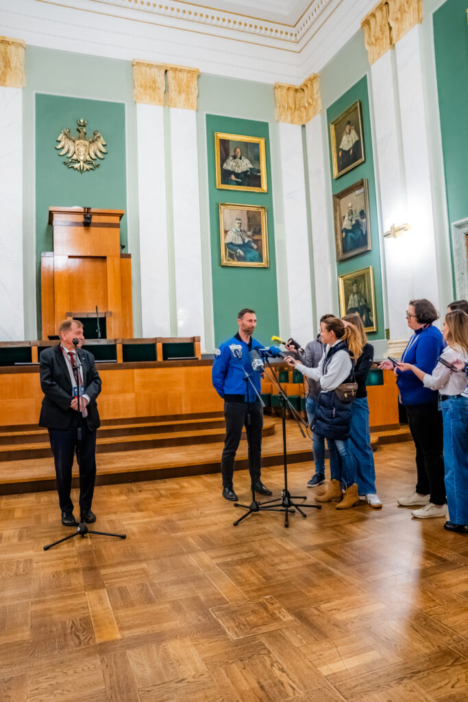 Kraków | Ogólnopolska trasa technologiczno-naukowa misji IGNIS z doktorem Sławoszem Uznańskim-Wiśniewskim