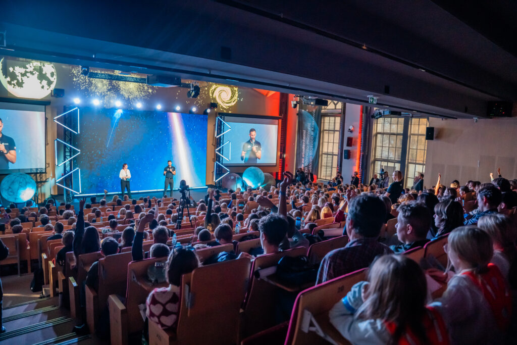 Kraków | Ogólnopolska trasa technologiczno-naukowa misji IGNIS z doktorem Sławoszem Uznańskim-Wiśniewskim