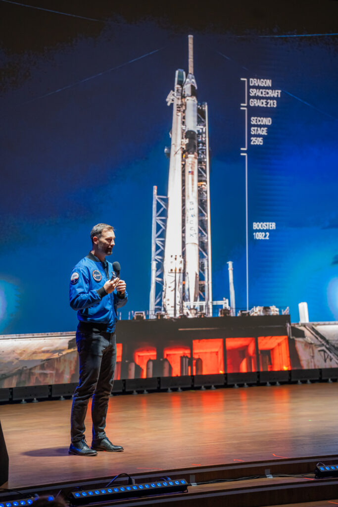 Toruń | Ogólnopolska trasa technologiczno-naukowa misji IGNIS z doktorem Sławoszem Uznańskim-Wiśniewskim