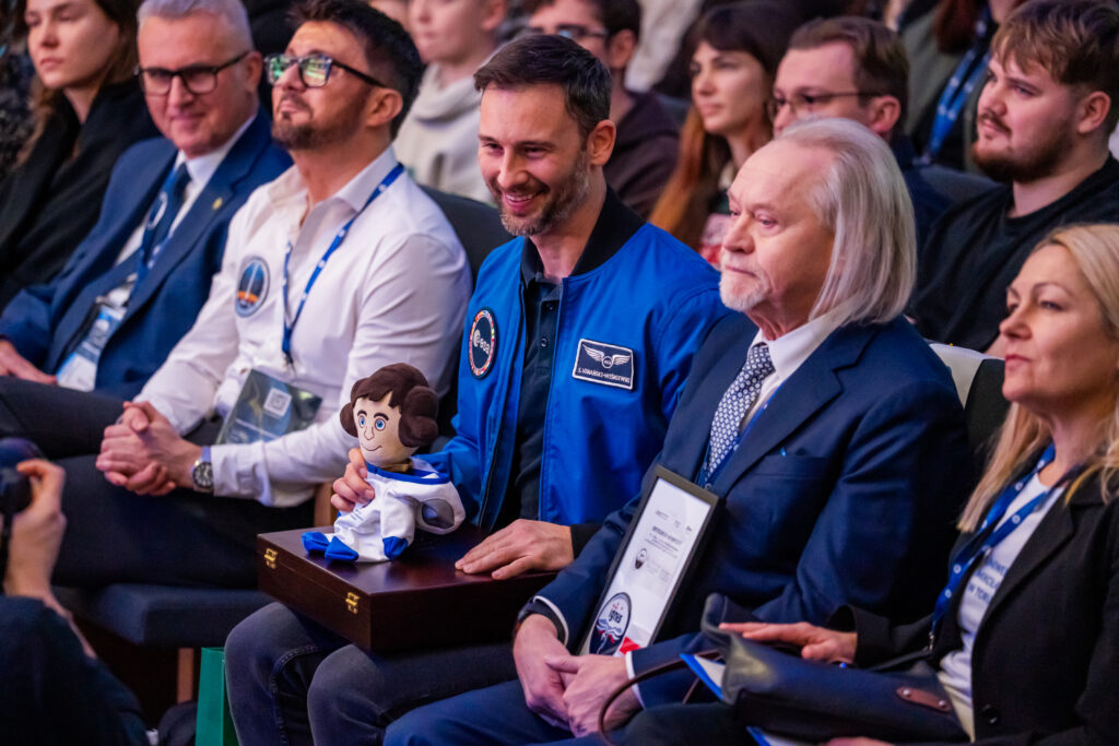 Toruń | Ogólnopolska trasa technologiczno-naukowa misji IGNIS z doktorem Sławoszem Uznańskim-Wiśniewskim