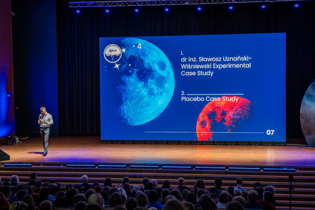 Toruń | Ogólnopolska trasa technologiczno-naukowa misji IGNIS z doktorem Sławoszem Uznańskim-Wiśniewskim