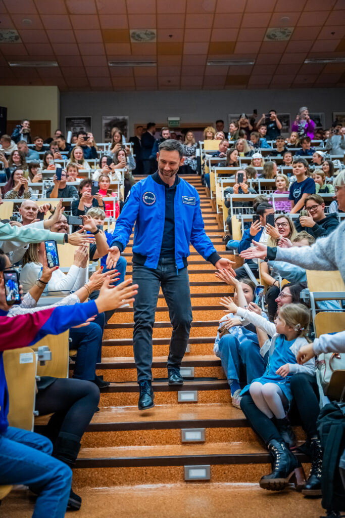 Toruń | Ogólnopolska trasa technologiczno-naukowa misji IGNIS z doktorem Sławoszem Uznańskim-Wiśniewskim