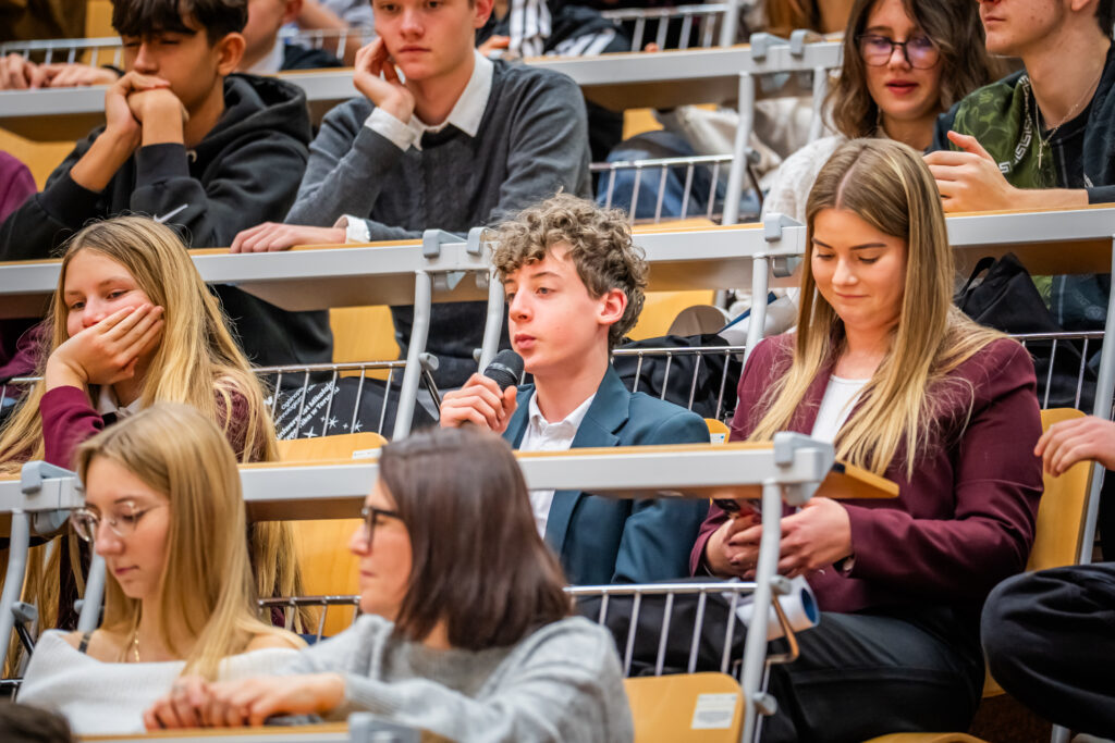 Toruń | Ogólnopolska trasa technologiczno-naukowa misji IGNIS z doktorem Sławoszem Uznańskim-Wiśniewskim