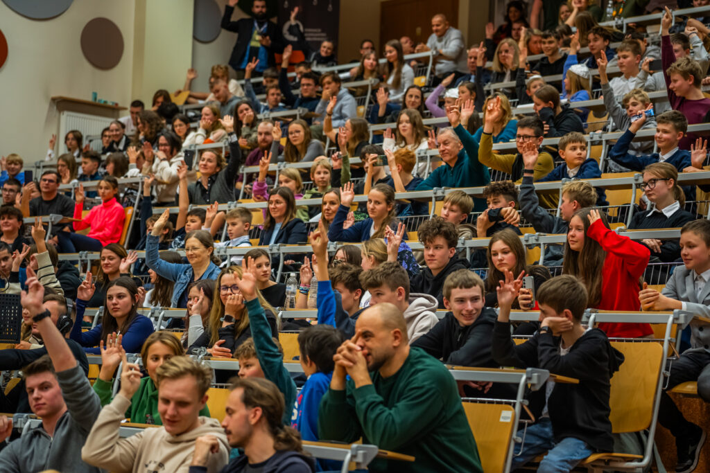 Toruń | Ogólnopolska trasa technologiczno-naukowa misji IGNIS z doktorem Sławoszem Uznańskim-Wiśniewskim