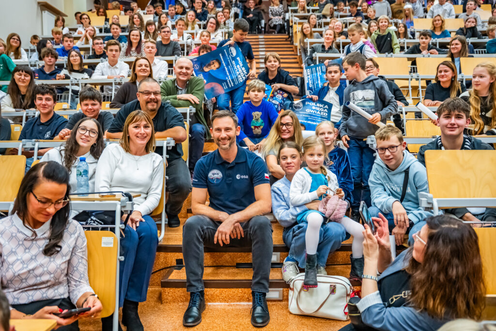 Toruń | Ogólnopolska trasa technologiczno-naukowa misji IGNIS z doktorem Sławoszem Uznańskim-Wiśniewskim