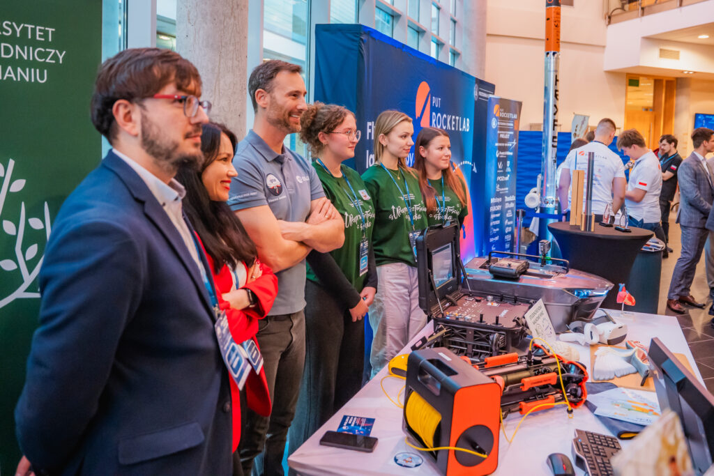 Poznań | Ogólnopolska trasa technologiczno-naukowa misji IGNIS z doktorem Sławoszem Uznańskim-Wiśniewskim