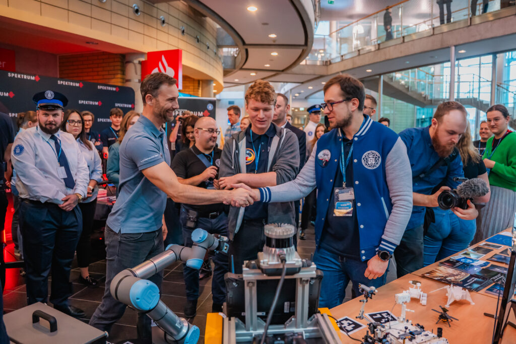 Poznań | Ogólnopolska trasa technologiczno-naukowa misji IGNIS z doktorem Sławoszem Uznańskim-Wiśniewskim