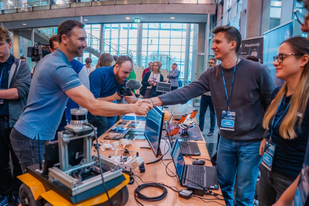 Poznań | Ogólnopolska trasa technologiczno-naukowa misji IGNIS z doktorem Sławoszem Uznańskim-Wiśniewskim