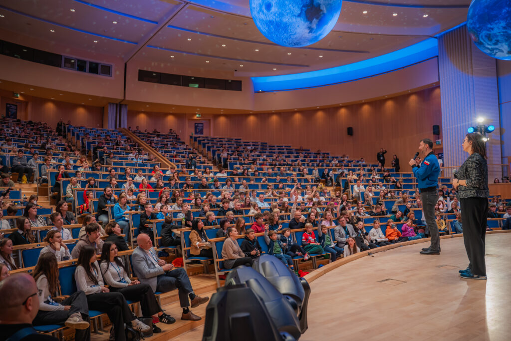 Poznań | Ogólnopolska trasa technologiczno-naukowa misji IGNIS z doktorem Sławoszem Uznańskim-Wiśniewskim