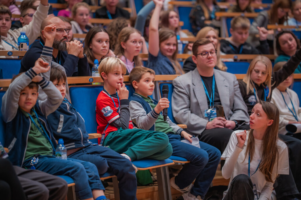 Poznań | Ogólnopolska trasa technologiczno-naukowa misji IGNIS z doktorem Sławoszem Uznańskim-Wiśniewskim