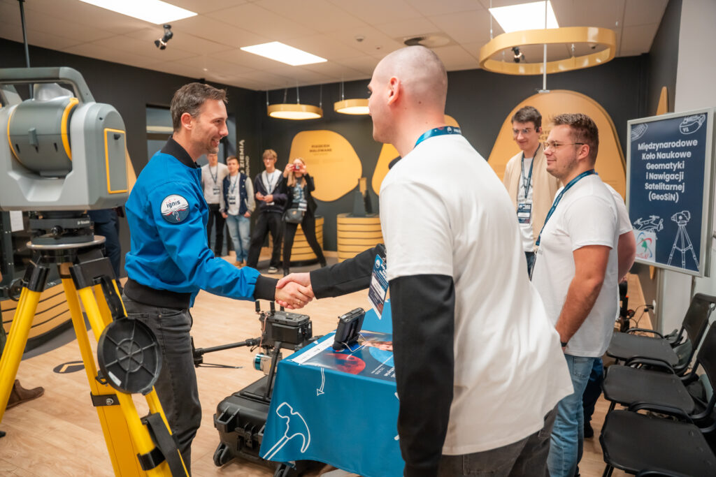 Olsztyn | Ogólnopolska trasa technologiczno-naukowa misji IGNIS z doktorem Sławoszem Uznańskim-Wiśniewskim