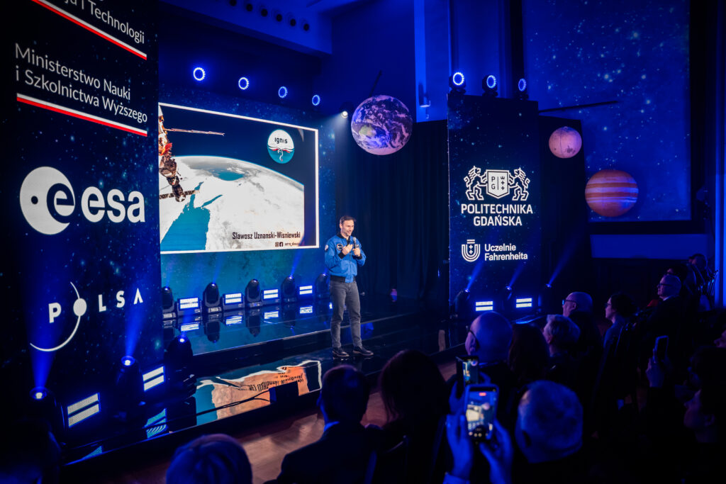 Gdańsk | Ogólnopolska trasa technologiczno-naukowa misji IGNIS z doktorem Sławoszem Uznańskim-Wiśniewskim