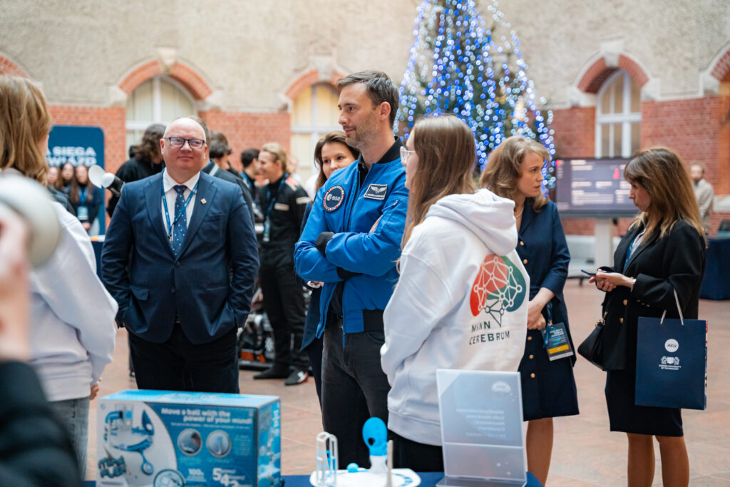 Gdańsk | Ogólnopolska trasa technologiczno-naukowa misji IGNIS z doktorem Sławoszem Uznańskim-Wiśniewskim