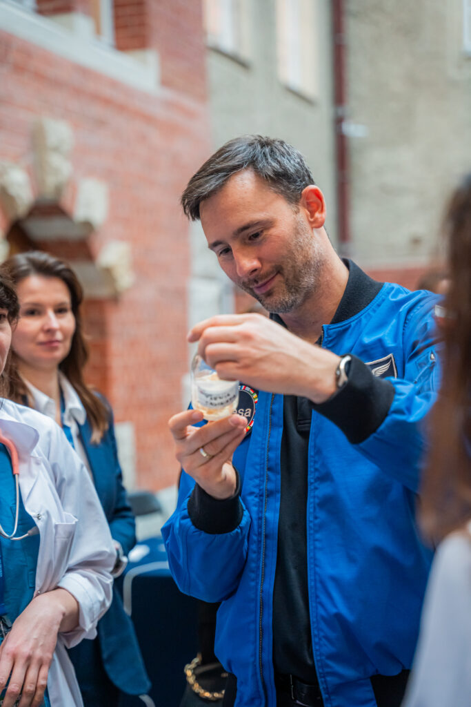 Gdańsk | Ogólnopolska trasa technologiczno-naukowa misji IGNIS z doktorem Sławoszem Uznańskim-Wiśniewskim