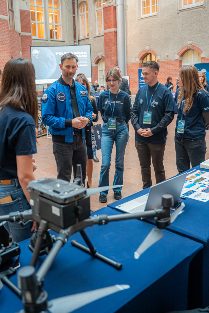Gdańsk | Ogólnopolska trasa technologiczno-naukowa misji IGNIS z doktorem Sławoszem Uznańskim-Wiśniewskim