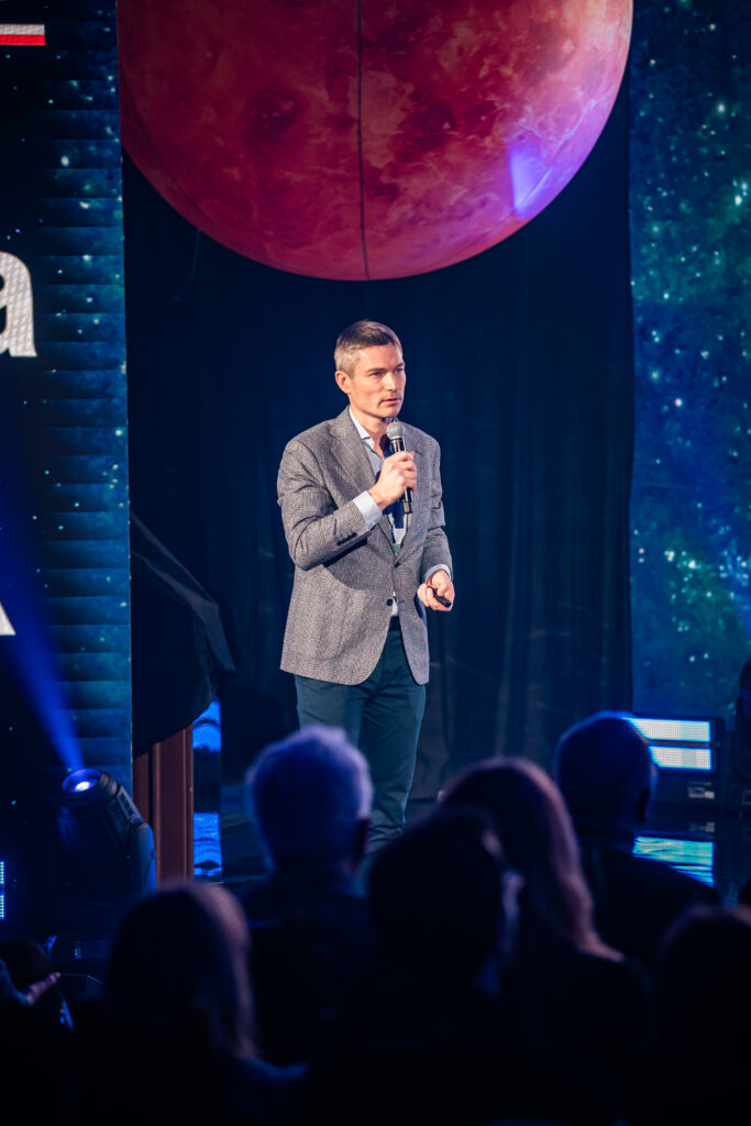 Gdańsk | Ogólnopolska trasa technologiczno-naukowa misji IGNIS z doktorem Sławoszem Uznańskim-Wiśniewskim