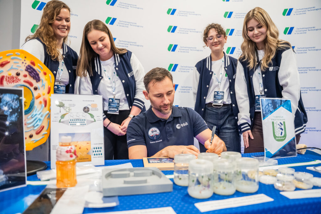 Szczecin | Ogólnopolska trasa technologiczno-naukowa misji IGNIS z doktorem Sławoszem Uznańskim-Wiśniewskim