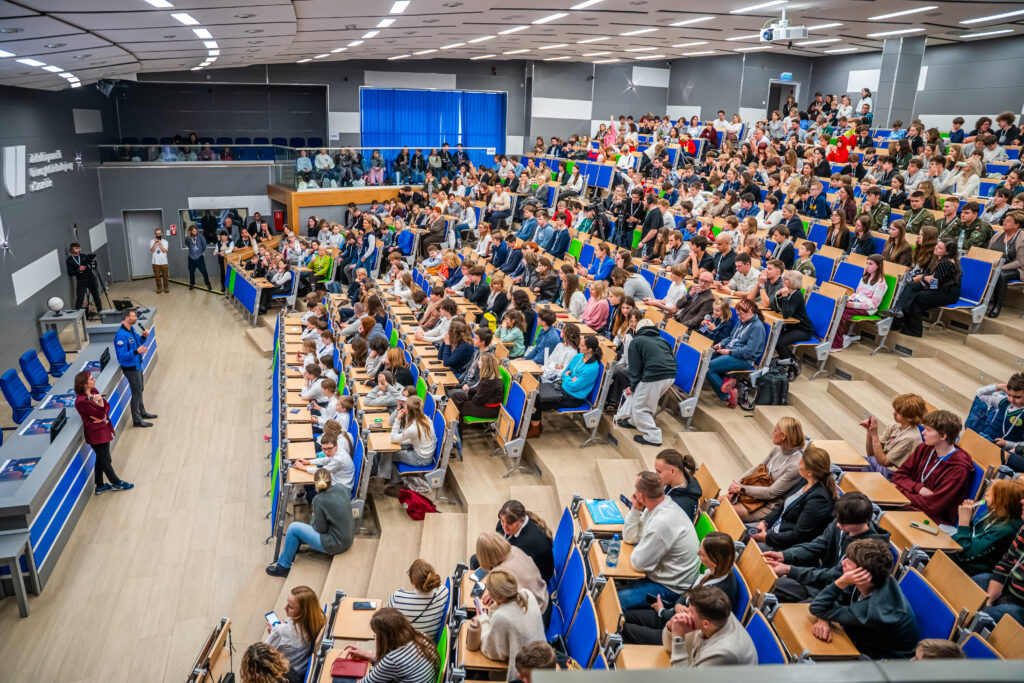 Szczecin | Ogólnopolska trasa technologiczno-naukowa misji IGNIS z doktorem Sławoszem Uznańskim-Wiśniewskim