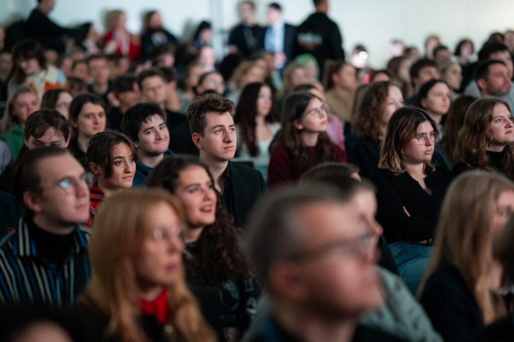 Zielona Góra | Ogólnopolska trasa technologiczno-naukowa misji IGNIS z doktorem Sławoszem Uznańskim-Wiśniewskim