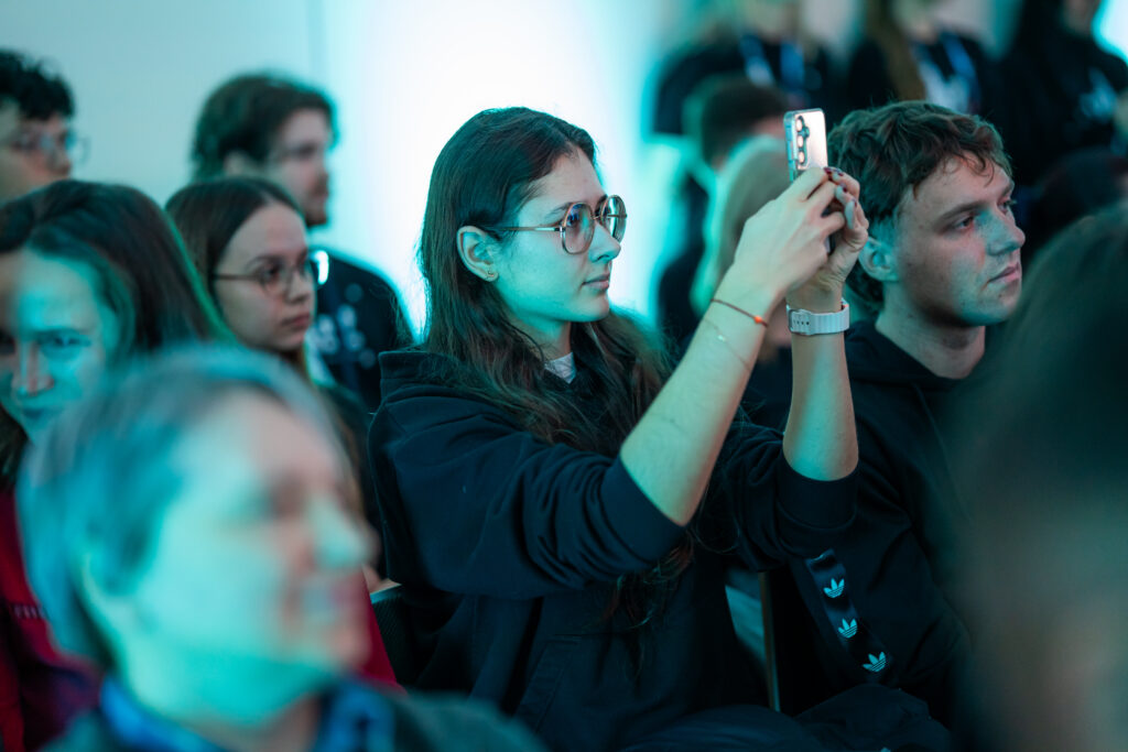 Zielona Góra | Ogólnopolska trasa technologiczno-naukowa misji IGNIS z doktorem Sławoszem Uznańskim-Wiśniewskim