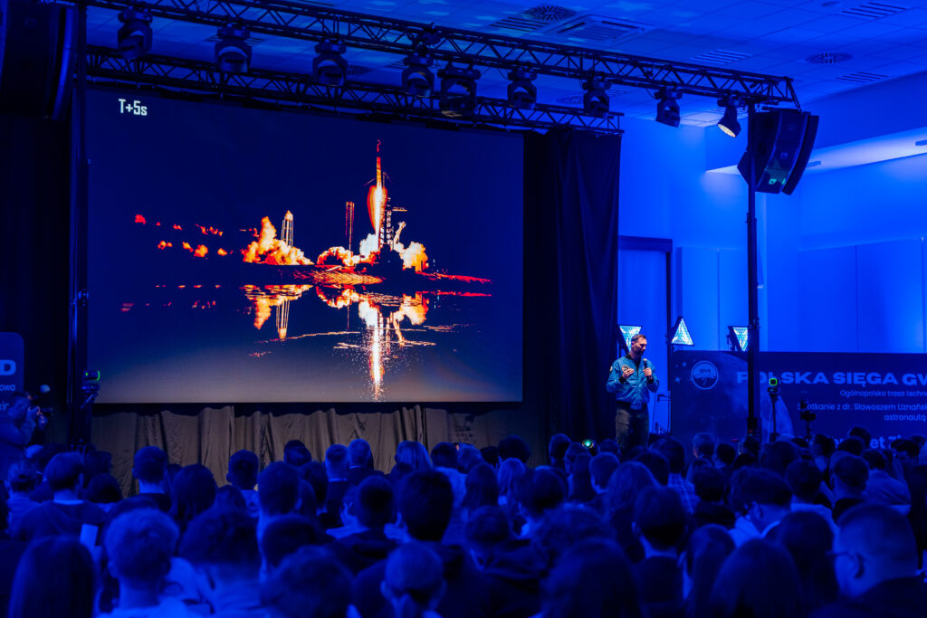 Zielona Góra | Ogólnopolska trasa technologiczno-naukowa misji IGNIS z doktorem Sławoszem Uznańskim-Wiśniewskim