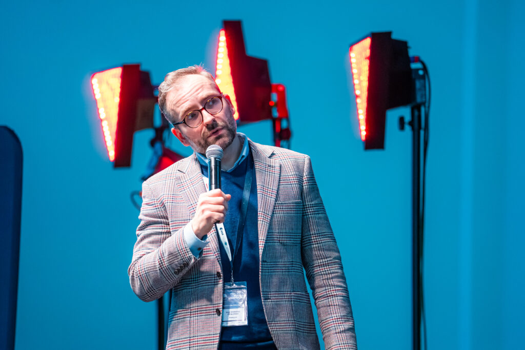 Zielona Góra | Ogólnopolska trasa technologiczno-naukowa misji IGNIS z doktorem Sławoszem Uznańskim-Wiśniewskim