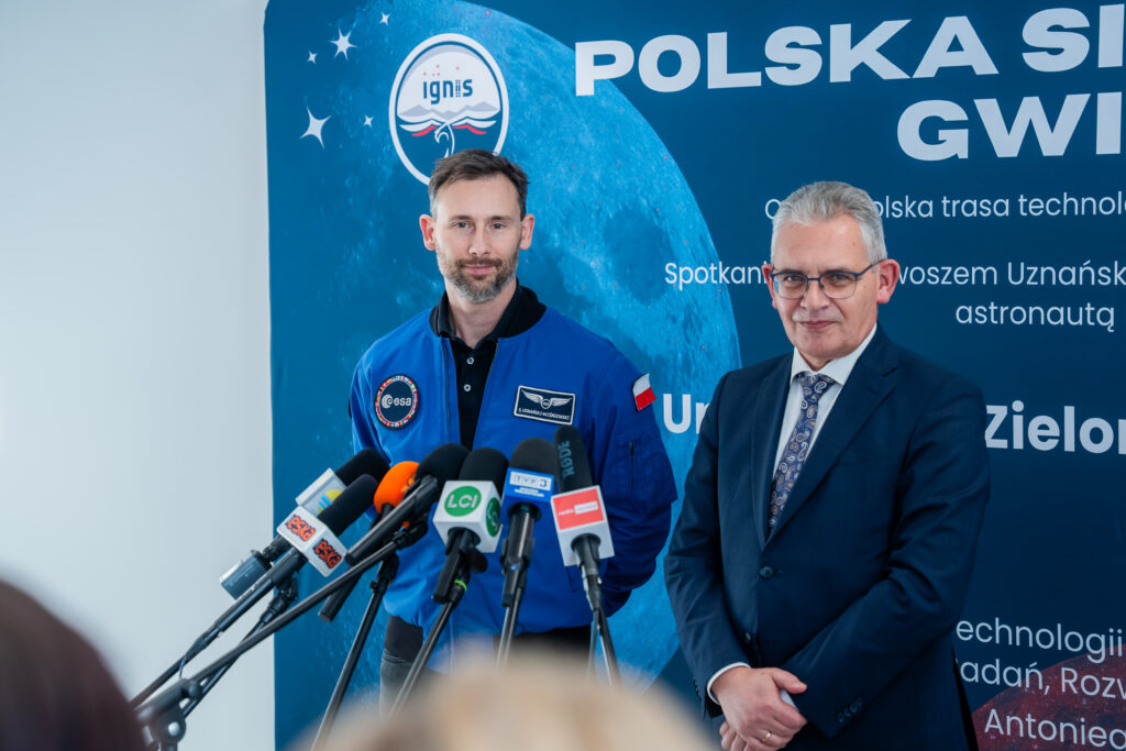 Zielona Góra | Ogólnopolska trasa technologiczno-naukowa misji IGNIS z doktorem Sławoszem Uznańskim-Wiśniewskim