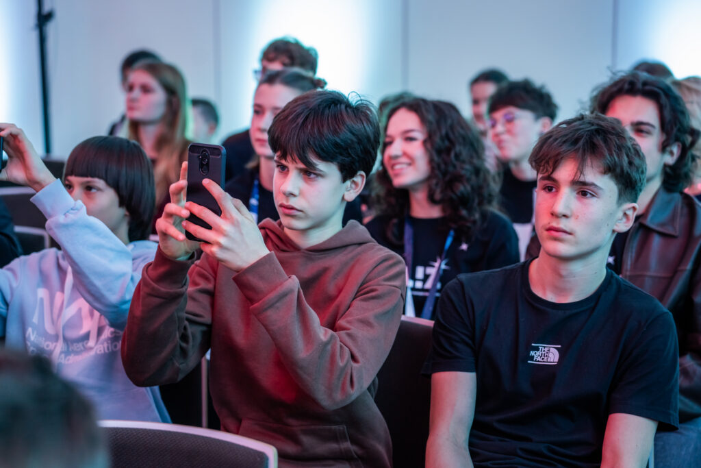 Zielona Góra | Ogólnopolska trasa technologiczno-naukowa misji IGNIS z doktorem Sławoszem Uznańskim-Wiśniewskim