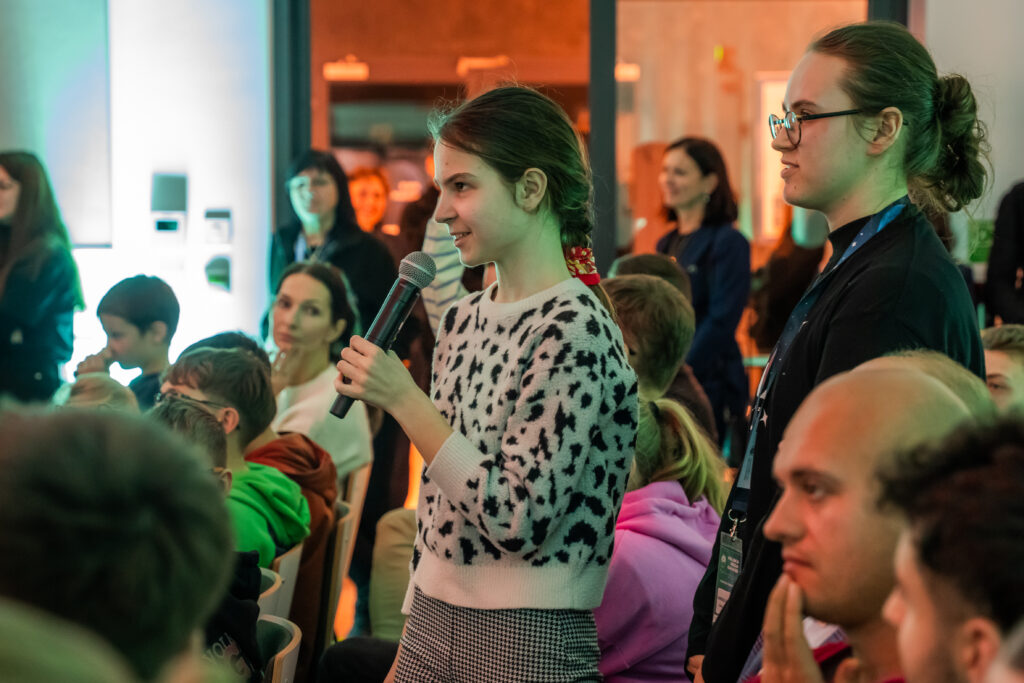 Zielona Góra | Ogólnopolska trasa technologiczno-naukowa misji IGNIS z doktorem Sławoszem Uznańskim-Wiśniewskim