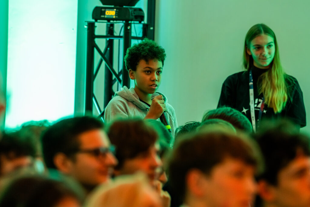 Zielona Góra | Ogólnopolska trasa technologiczno-naukowa misji IGNIS z doktorem Sławoszem Uznańskim-Wiśniewskim