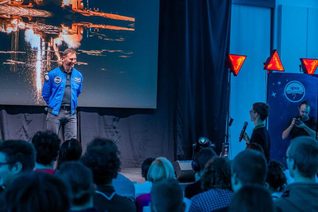 Zielona Góra | Ogólnopolska trasa technologiczno-naukowa misji IGNIS z doktorem Sławoszem Uznańskim-Wiśniewskim