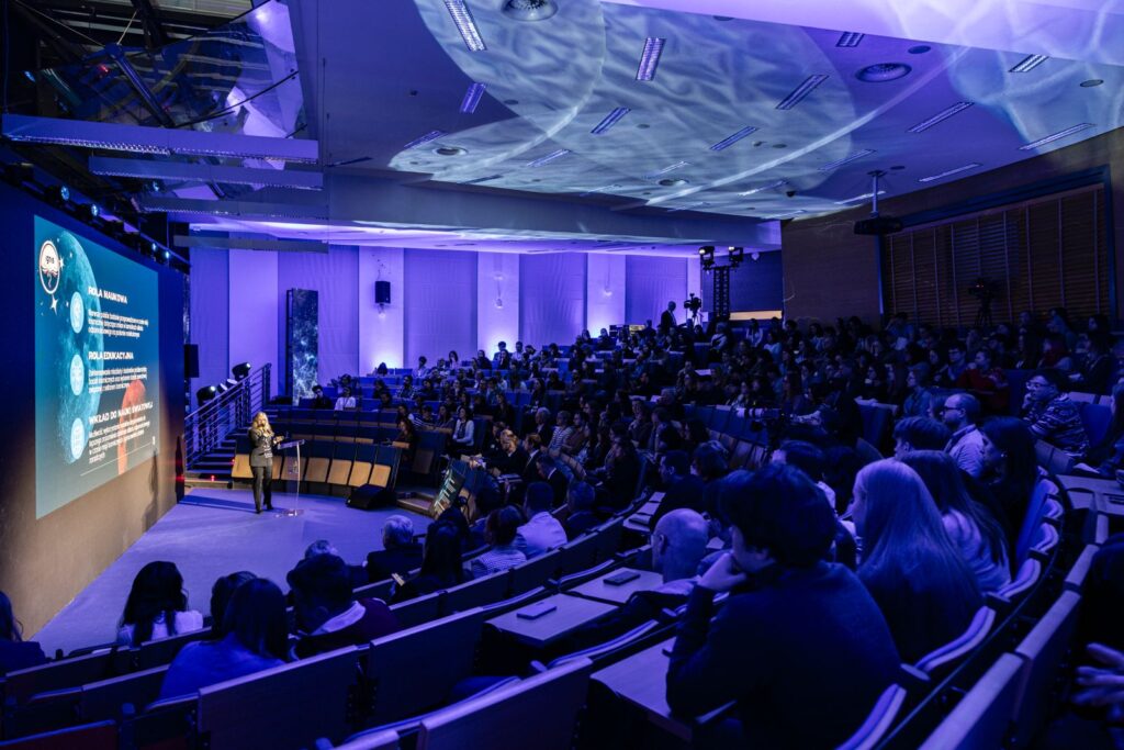 Kilkanaście tysięcy studentów i uczniów wzięło udział w spotkaniach technologiczno-naukowej trasy „IGNIS – Polska sięga gwiazd”