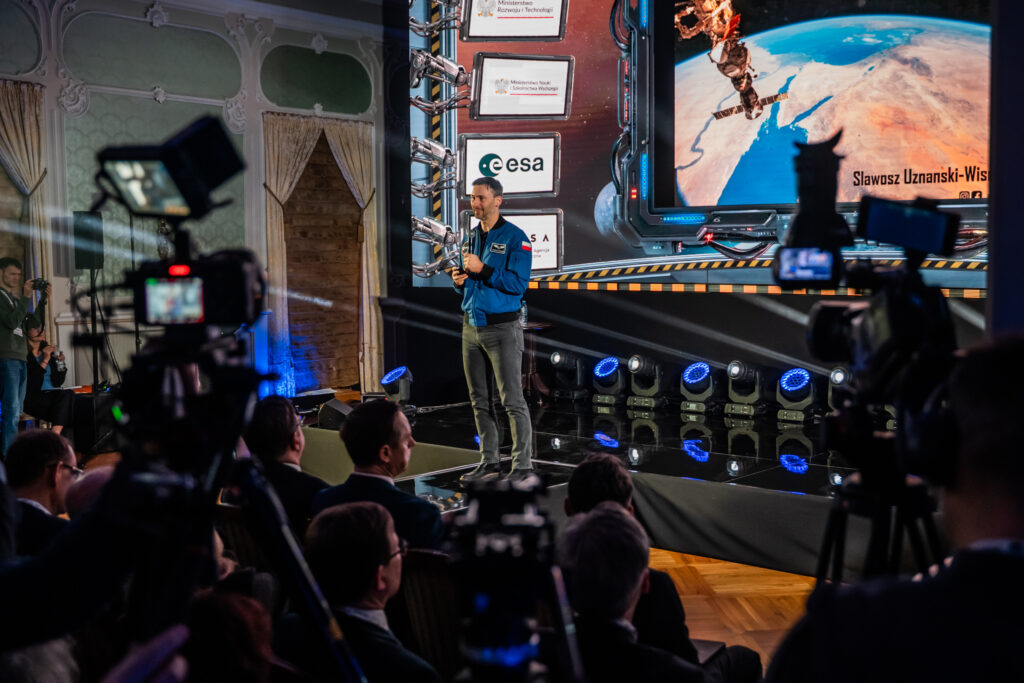 Białystok | Ogólnopolska trasa technologiczno-naukowa misji IGNIS z doktorem Sławoszem Uznańskim-Wiśniewskim