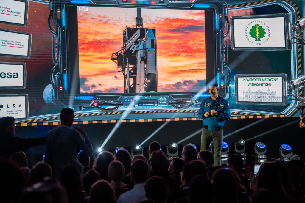 Białystok | Ogólnopolska trasa technologiczno-naukowa misji IGNIS z doktorem Sławoszem Uznańskim-Wiśniewskim