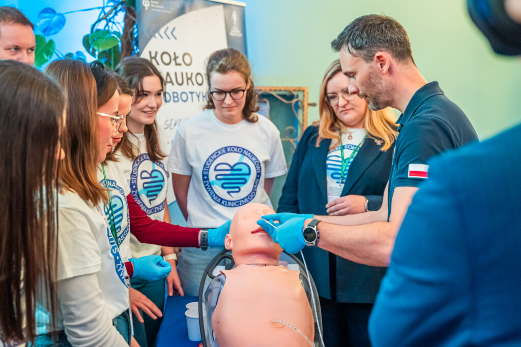 Białystok | Ogólnopolska trasa technologiczno-naukowa misji IGNIS z doktorem Sławoszem Uznańskim-Wiśniewskim