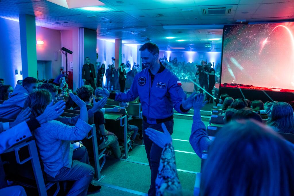 Białystok | Ogólnopolska trasa technologiczno-naukowa misji IGNIS z doktorem Sławoszem Uznańskim-Wiśniewskim