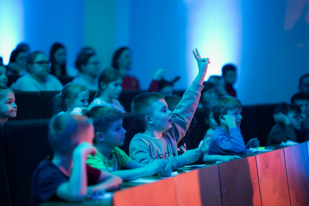 Białystok | Ogólnopolska trasa technologiczno-naukowa misji IGNIS z doktorem Sławoszem Uznańskim-Wiśniewskim